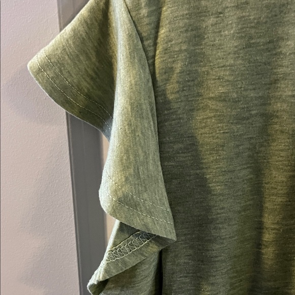 Green Ruffle Sleeve Tee - Picture 3 of 7